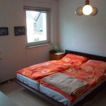 Duesseldorf - Separates, Privates Zimmer Kültér fotó